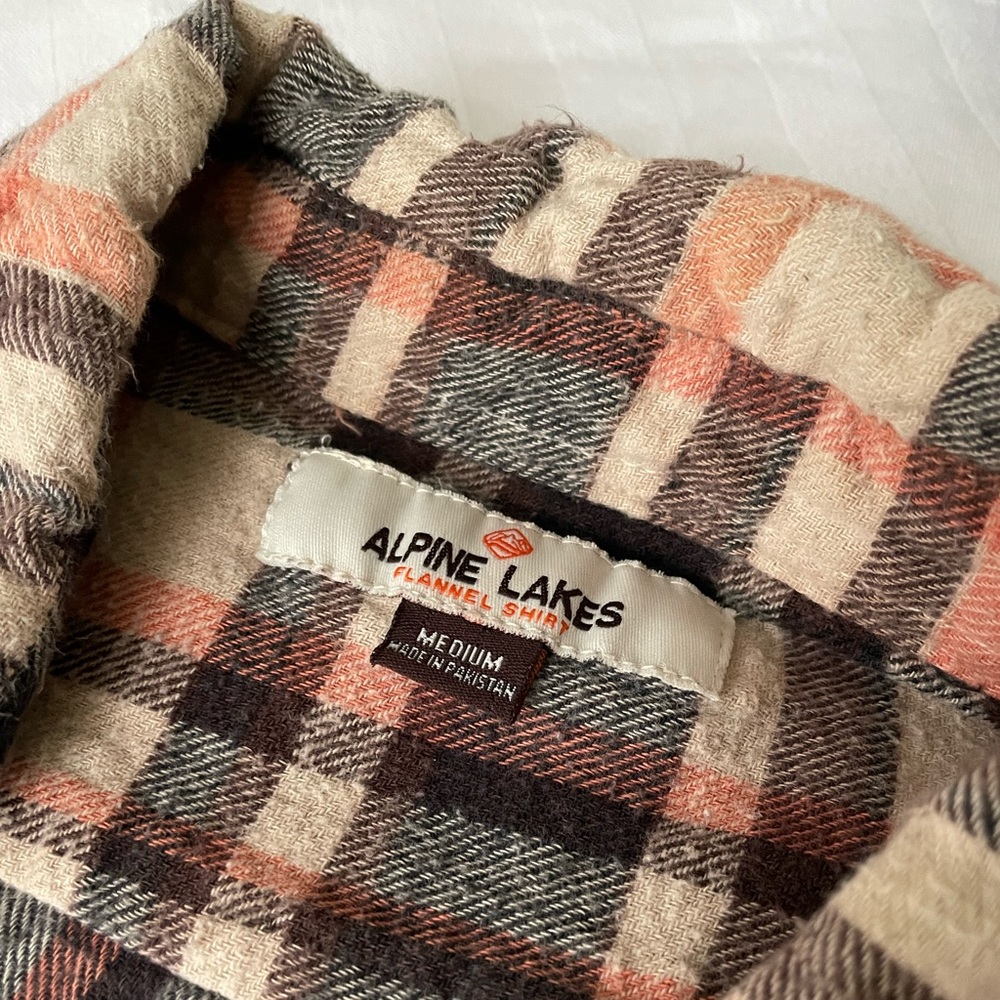 Neutral Rusty Flannel - Picture 2 of 3